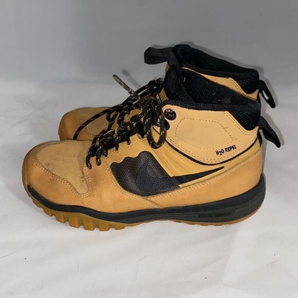 Nike Fusion Hills  - Picture 3 of 8